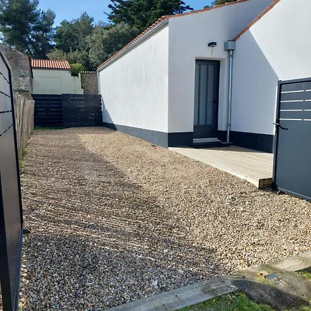 Holiday home Maison De Vacances A Domino Les Sables Vignier
