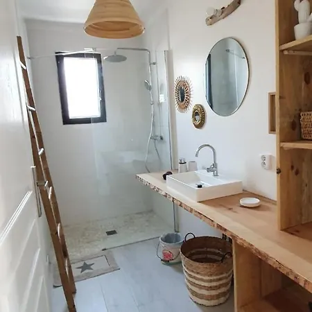 Maison De Vacances A Domino Holiday home *